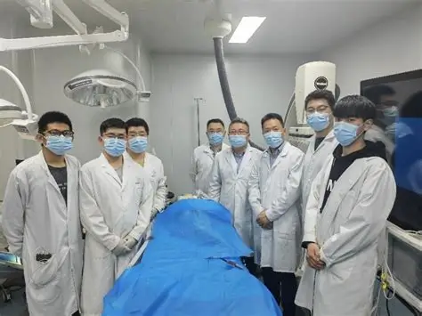 技术突破:从“被动服药”到“主动监测”的范式革命 技术突破:从“被动服药”到“主动监测”的范式革命